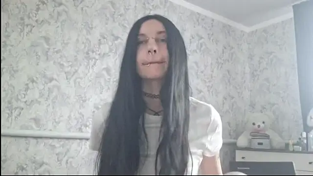 Watch KrissyHiott live on EroticFlix - High definition streams