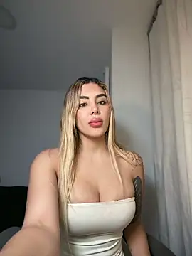mi_suk11 webcam