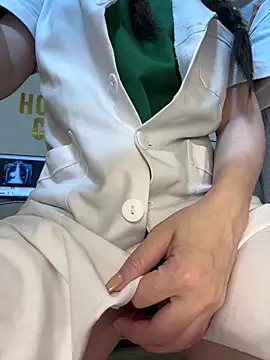 Watch secretly_masturbating live on EroticFlix - High definition streams