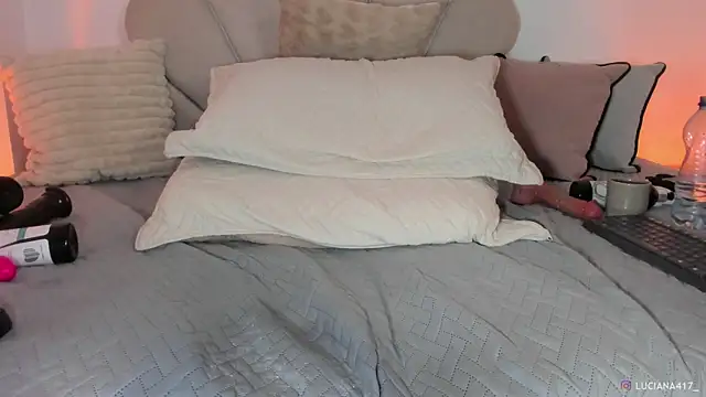 _luuciana_ webcam