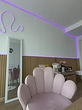 streetdoll webcam