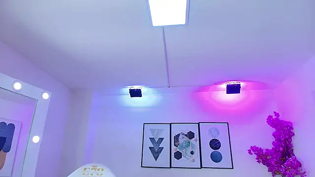 Tamara_slimx webcam