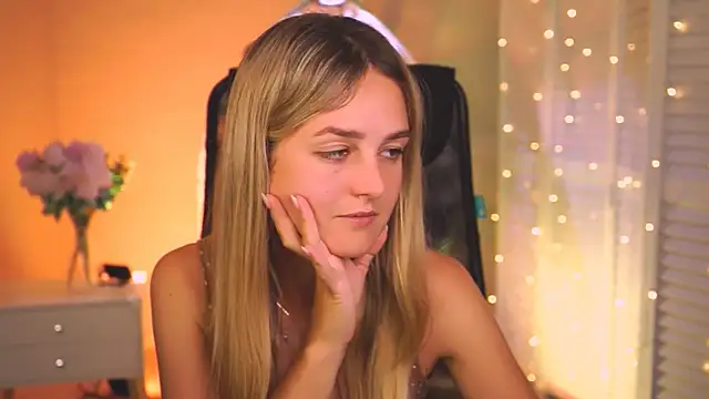 DeboraLarson webcam