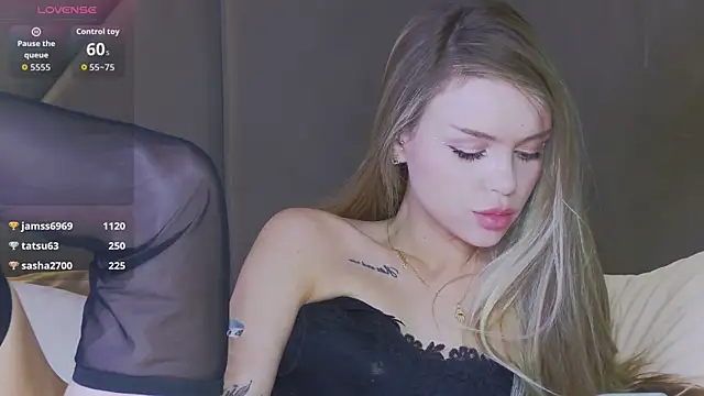 MarilynNova webcam