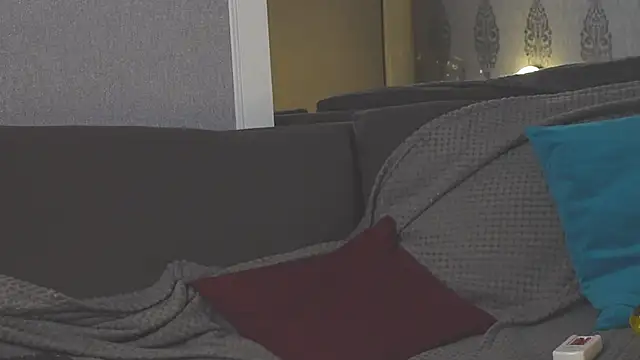 PeachyPixiee webcam