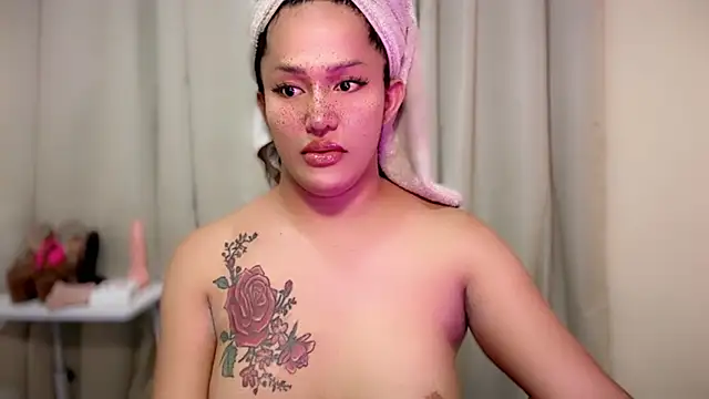 ChloeAsian webcam