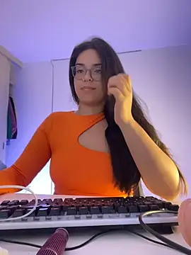 MiaMillers28 webcam