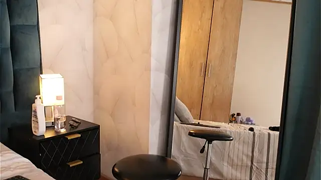 NicoleeNash webcam