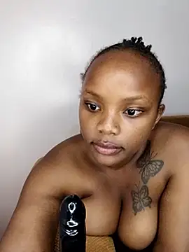 thicknuun webcam