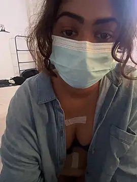 HotQueenSri webcam