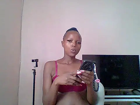 Pretty-Gloww webcam