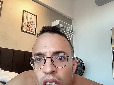horny_gay_latin webcam