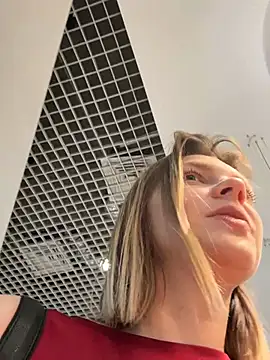 Watch ValenciaShock live on EroticFlix - High definition streams