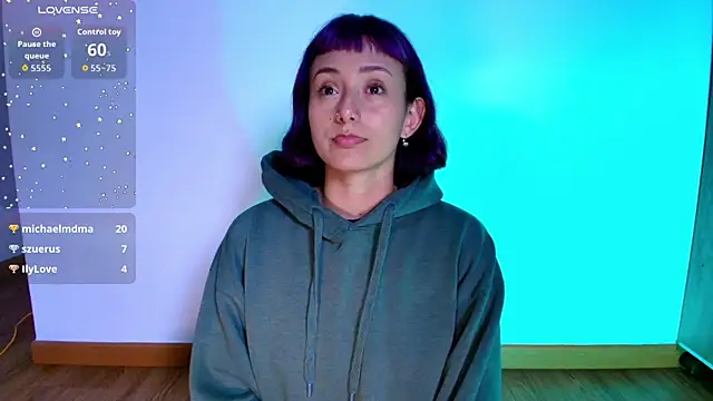 tati_cardenas's live room