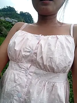 Linda-yiyi webcam