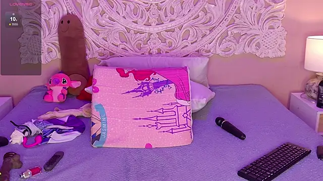 MalaikaBrown live cam on StripChat