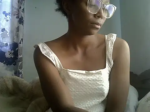 ElianeHot webcam