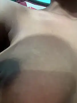 Small_Titss webcam