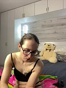 adult cam show MartiniiSelenna