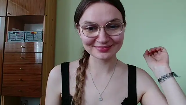 LooveELLYx webcam