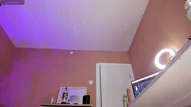 KaylaLaine webcam
