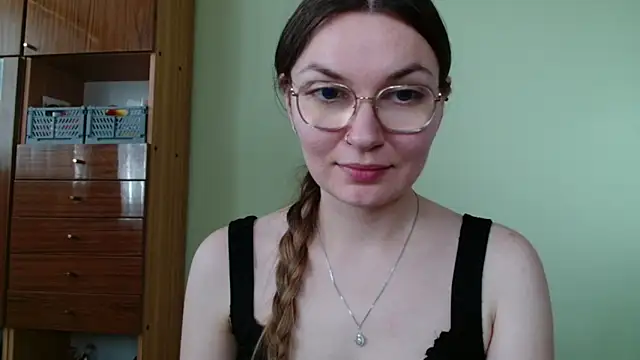 LooveELLYx live cam on StripChat