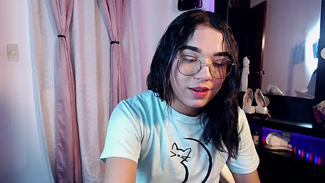 Candyy_doll__ webcam