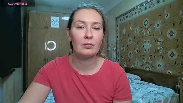 AnnaXLovers live cam on StripChat