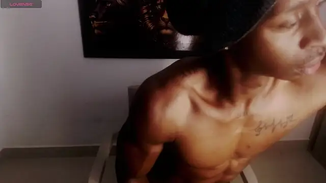 drake_brwon_23 live cam on StripChat