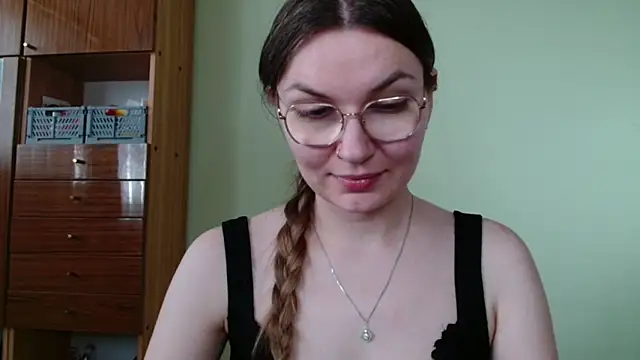 LooveELLYx webcam