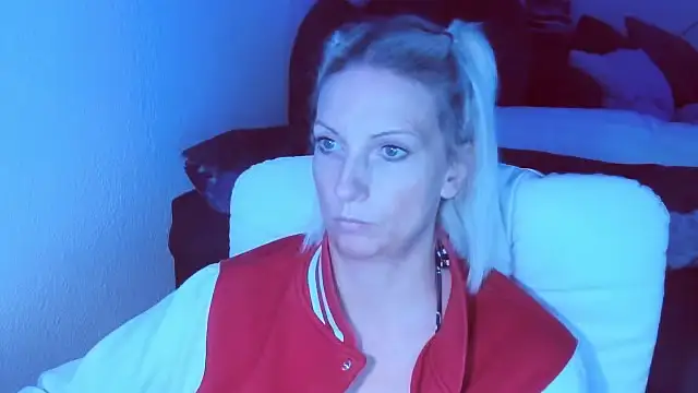 SexyJulia21 webcam