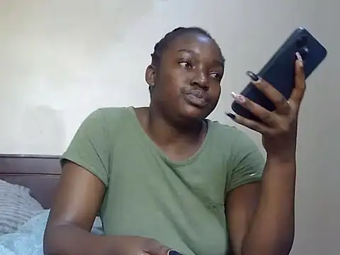 Sexy-suzy live cam on StripChat