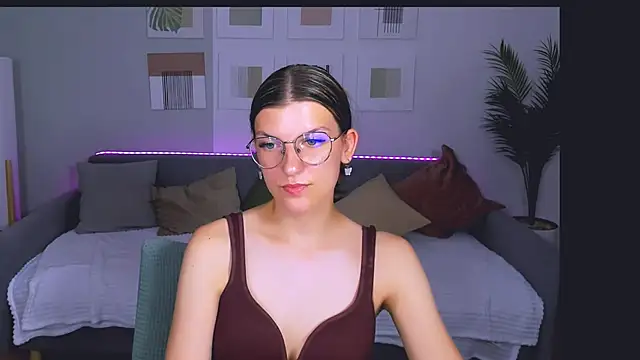 AnnaThorne webcam