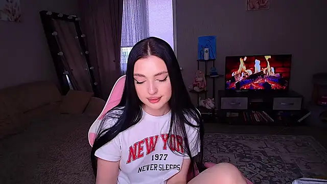 yoursLina webcam