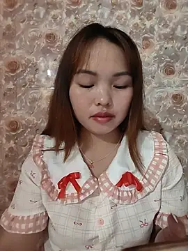 Mina_xYx webcam