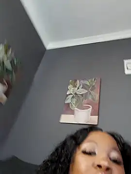 SWEETDOLLY29XX webcam