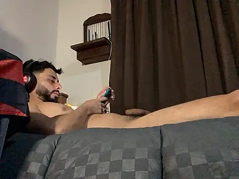 Nooneisthis live cam on StripChat