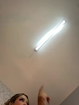 GenesisBlaze live cam on StripChat