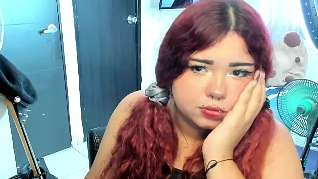 SusanMonroee live cam on StripChat