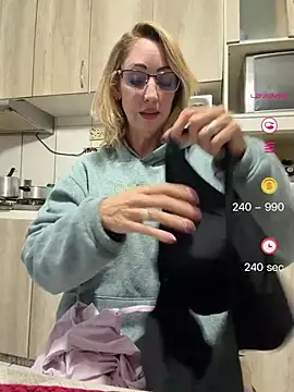 rairasexy's live room