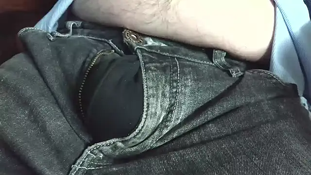 hairyandtiny webcam