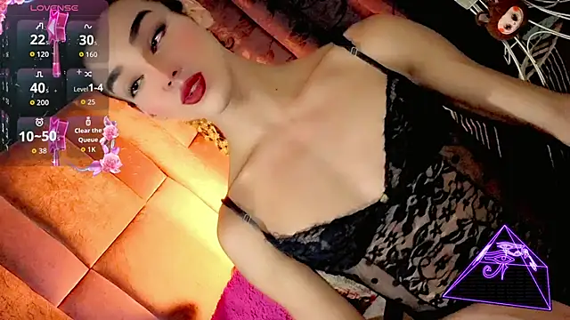 the-horus-girl live cam on StripChat