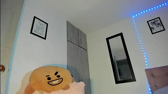 exotis_tiahara777 webcam