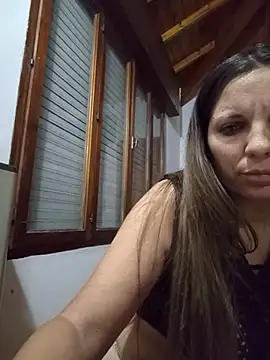 Camilitaa33 webcam