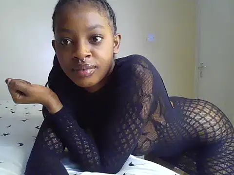 NylaMoon webcam