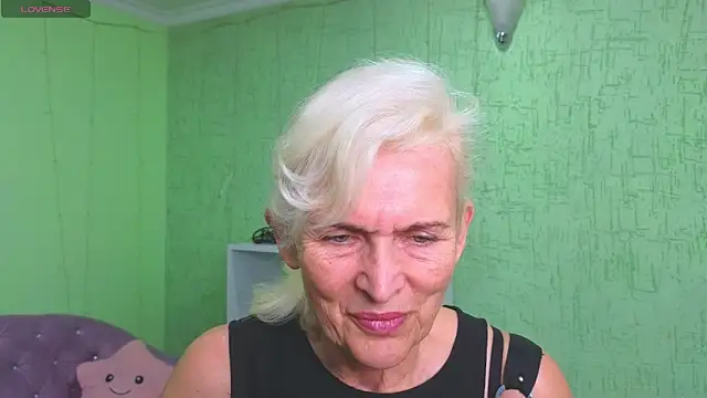 Watch Nia_Natur live on EroticFlix - High definition streams