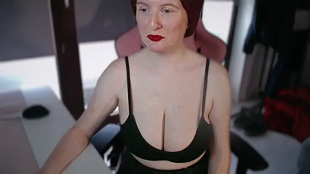 Exotic-Desire webcam