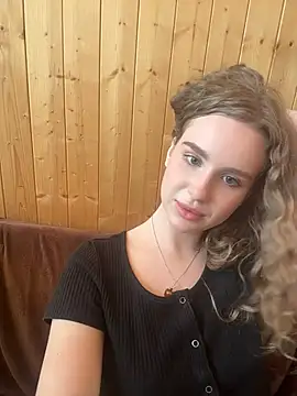 Watch nemesidaM live on EroticFlix - High definition streams