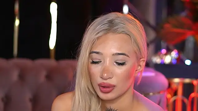 SiennaJayden live cam on StripChat