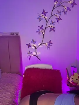 Watch LindaWz_ live on EroticFlix - High definition streams